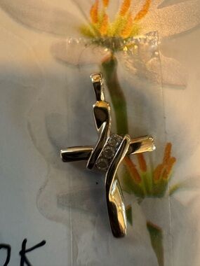 10k genuine gold and diamonds stamped acid tested pendant